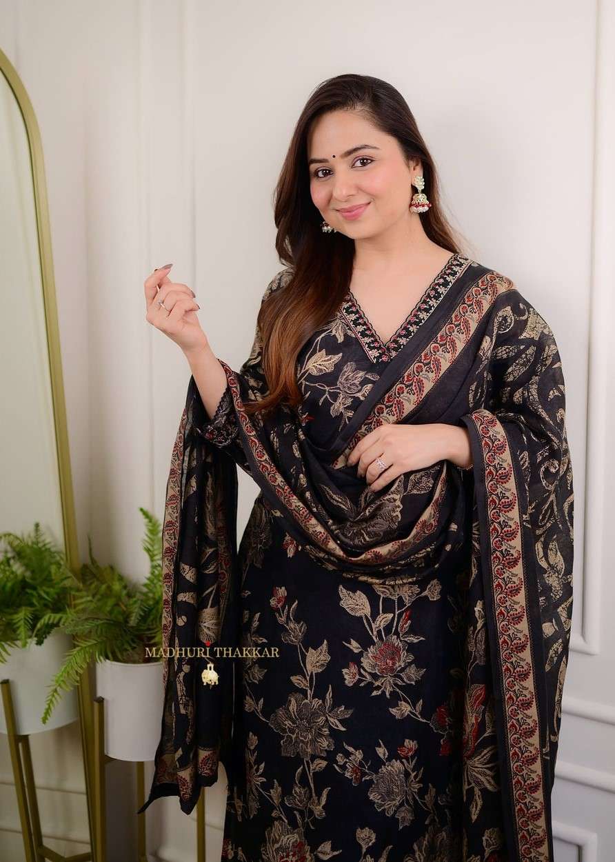 Flawless Florals ? Printex Embroidered Cotton Dress for Daily Style (M) - Image 5